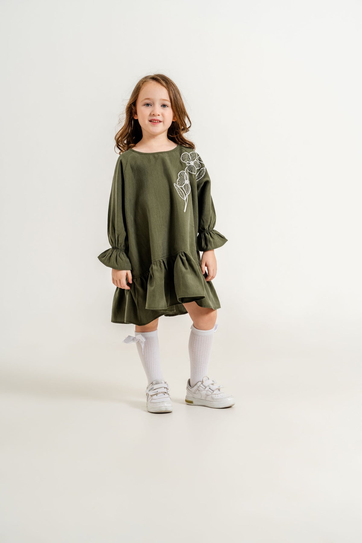 OMZU NAKIŞLI TENCEL ELBİSE